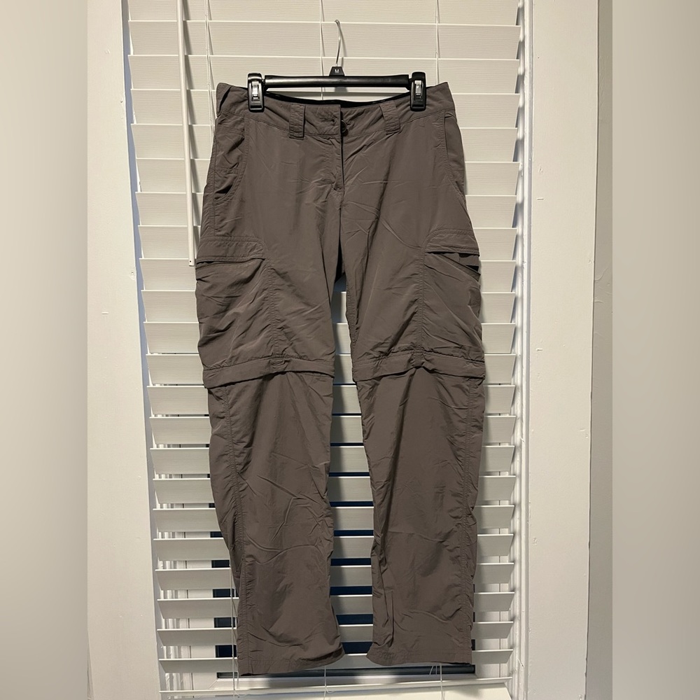 Exofficio women’s convertible field pants👖 Size 6. Pre-owned but much life left